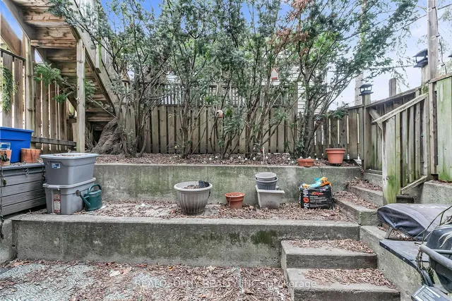 Additional image 36 of 626 Huron St