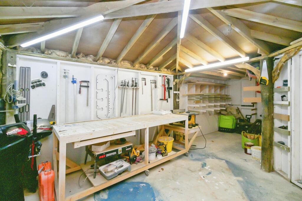 Additional image 13 of Kent Green, Barry