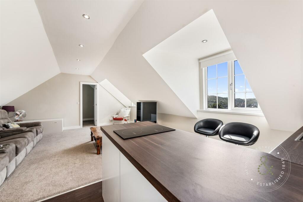 Additional image 47 of Pencoed Avenue, Pontypridd