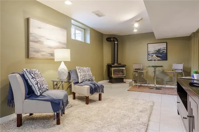 Additional image 36 of 62 Templer Dr