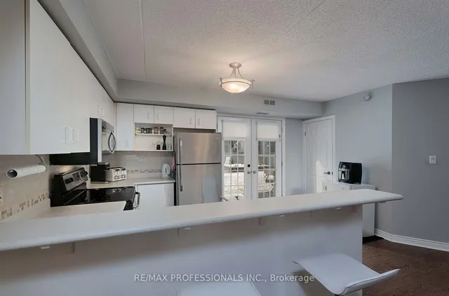 Additional image 16 of 2010 Cleaver Ave Unit 113