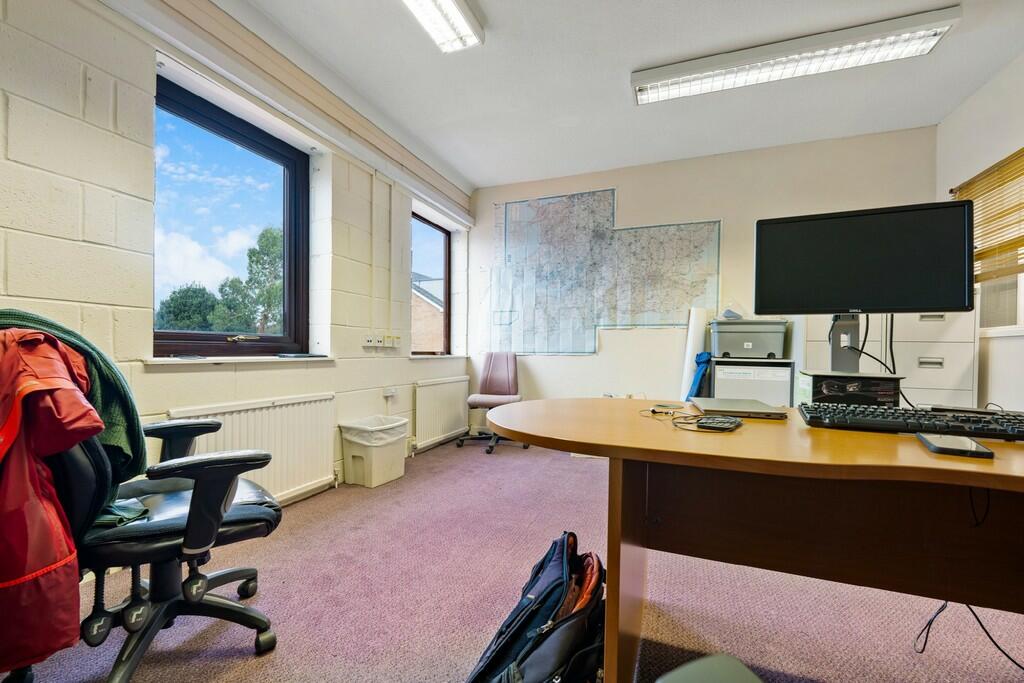 Additional image 10 of 256 Cowbridge Road East