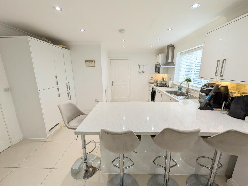 Additional image 8 of Beacon Heights, Merthyr Tydfil, South Glamorgan