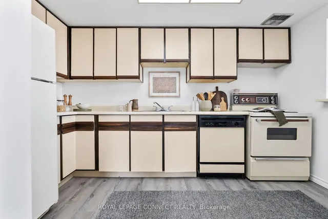 Additional image 18 of 20 Dean Park Rd Unit 715