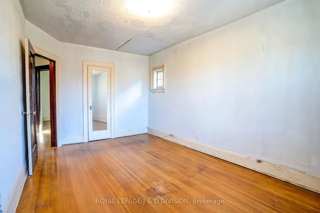 Additional image 24 of 27 Cortland Ave