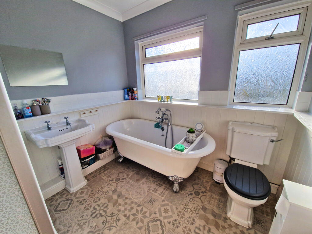 Additional image 13 of KINGS HILL, PORTHCAWL, CF36 5LD