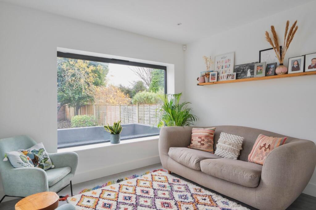 Additional image 5 of Robinswood Crescent, Penarth