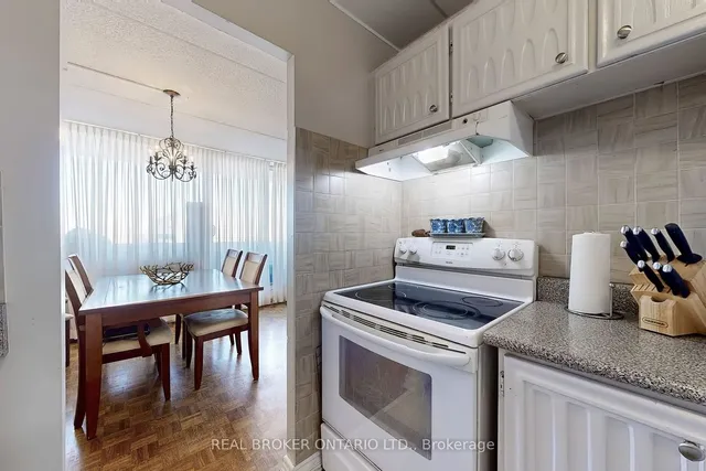 Additional image 18 of 2 GLAMORGAN Ave Unit 1012