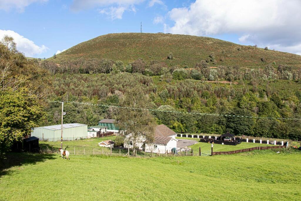 Additional image 68 of Ty'R-y-Wen Farm, Bedlinog, Treharris