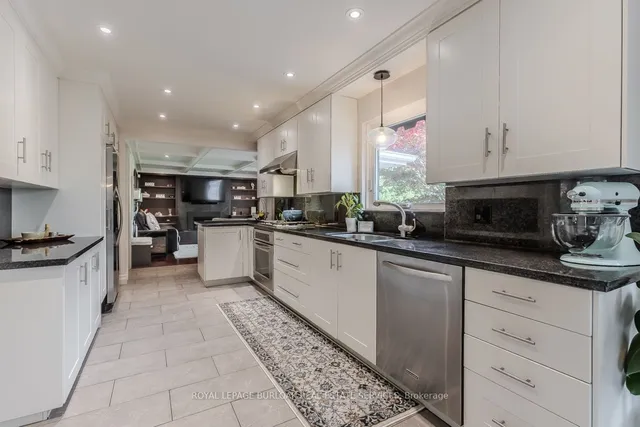 Additional image 17 of 2091 Canterbury Dr