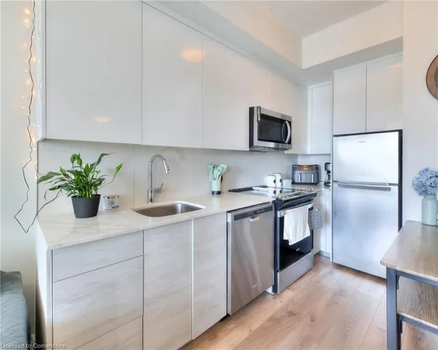 Additional image 8 of 60 Frederick St Unit 1111