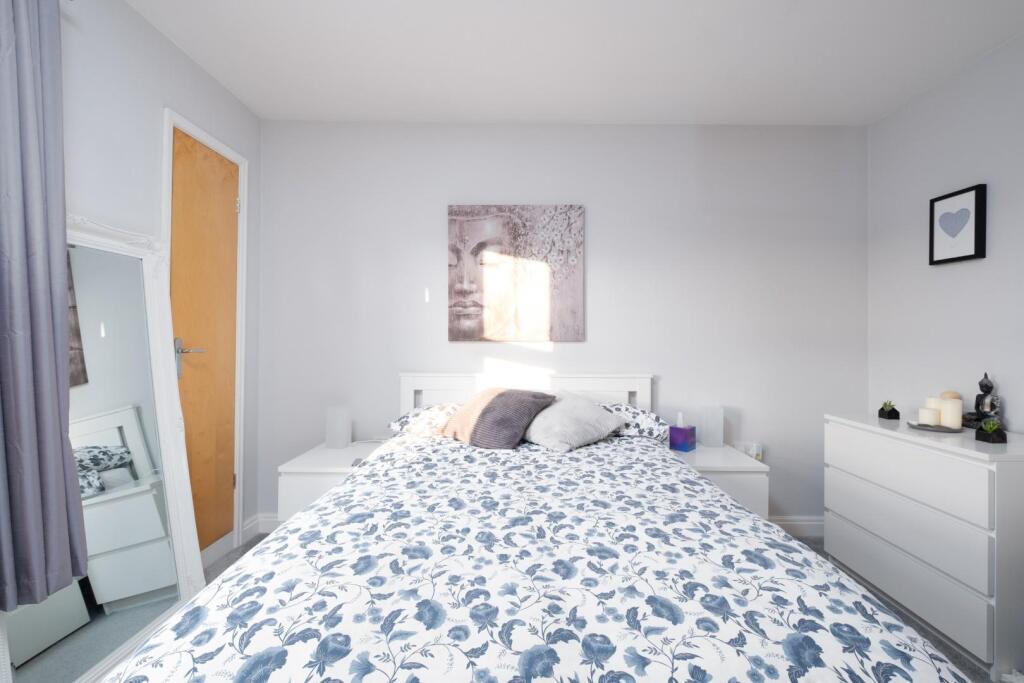 Additional image 7 of Bull Lane, St George