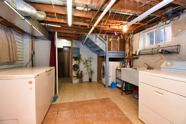 Additional image 29 of 162 Beland Ave