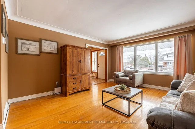 Additional image 9 of 2 Maria Crt