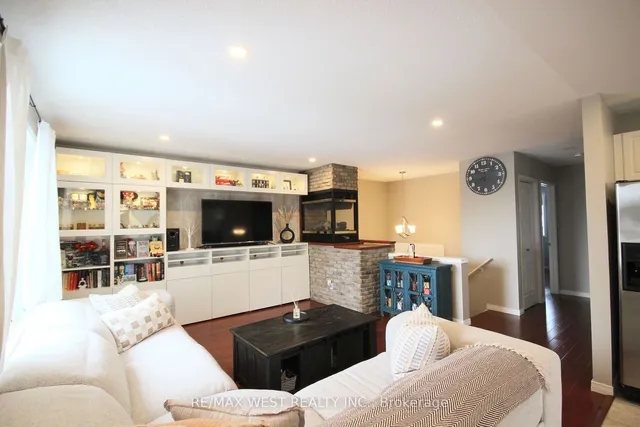 Additional image 10 of 10 Frances Ave