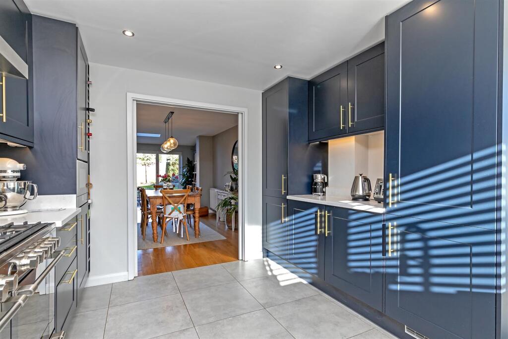 Additional image 25 of Hadrian Close, St Albans