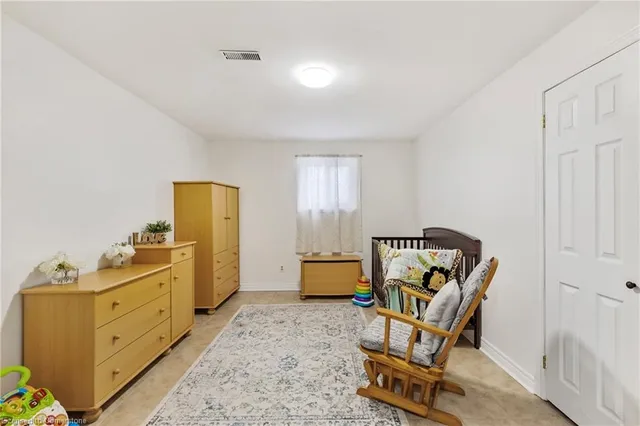 Additional image 27 of 739 Mud St