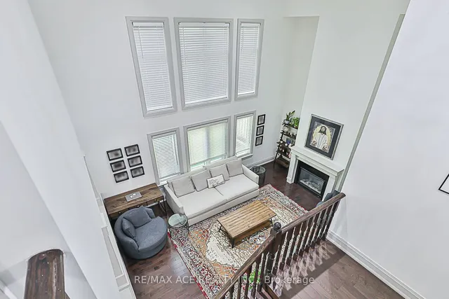 Additional image 10 of 3206 Sorrento Cres