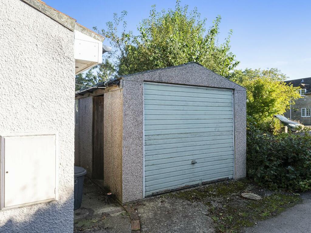 Additional image 3 of Queen Camel