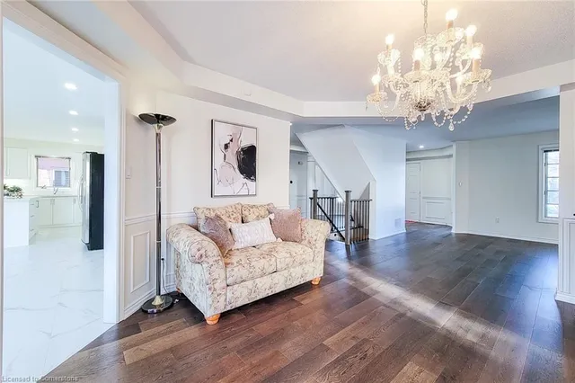 Additional image 16 of 85 Meadowlands Blvd