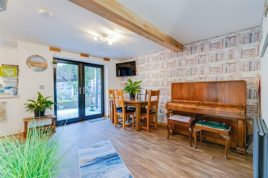 Additional image 5 of Cypress Gardens, Porthcawl, Bridgend County Borough, CF36 5BZ