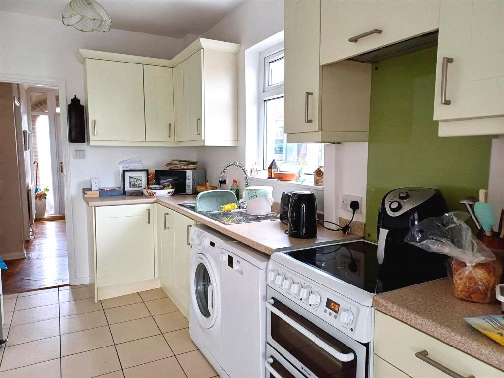 Additional image 13 of Severn Road, Porthcawl CF36 3LN, CF36