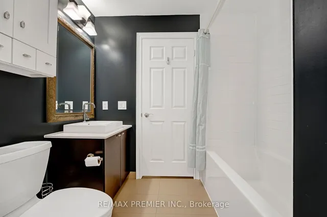 Additional image 19 of 105 The Queensway Unit 714