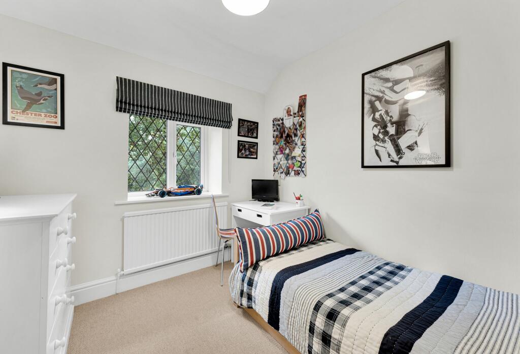 Additional image 34 of Large private plot in desirable Churton village