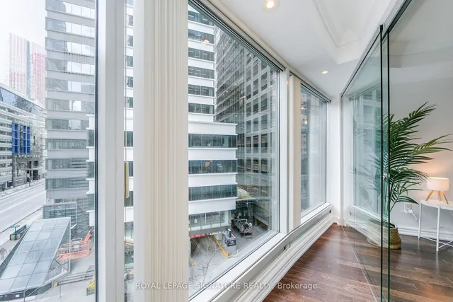 Additional image 21 of 33 University Ave Unit 605