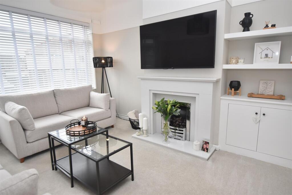 Additional image 5 of Woodcote Bank, Bebington Border