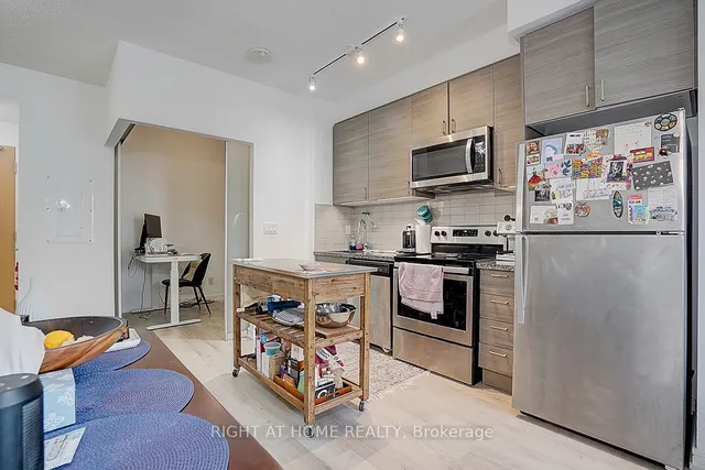 Additional image 19 of 621 Sheppard Ave Unit 521