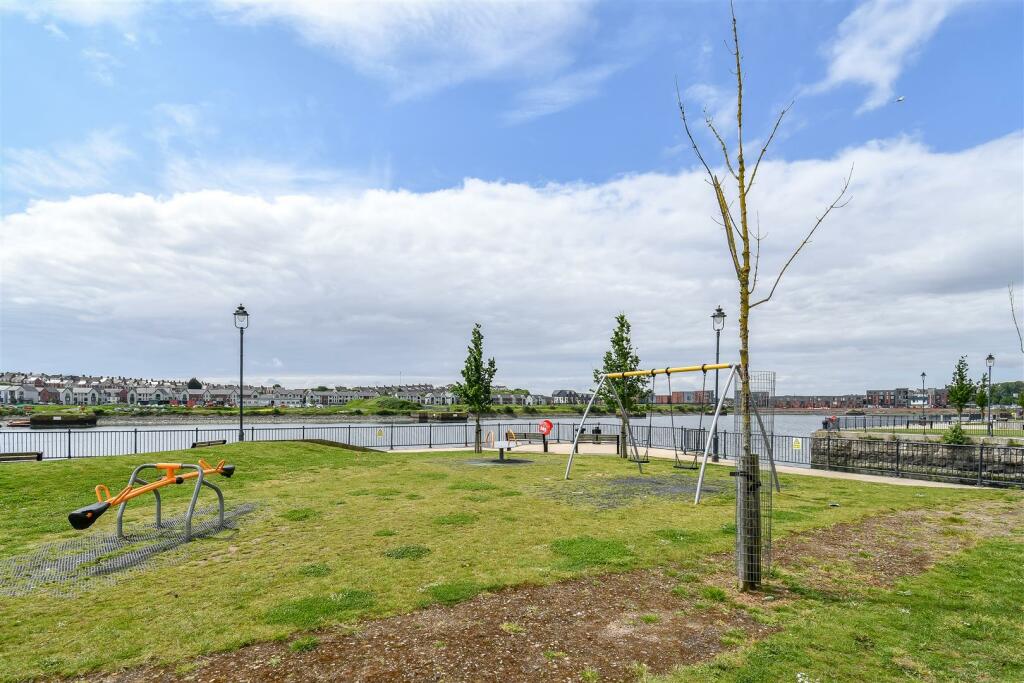 Additional image 14 of Y Rhodfa, Barry