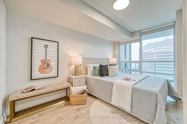 Additional image 13 of 15 Greenview Ave Unit 2503