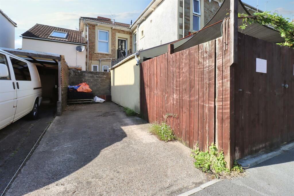 Additional image 9 of Great location close to Clevedon Seafront