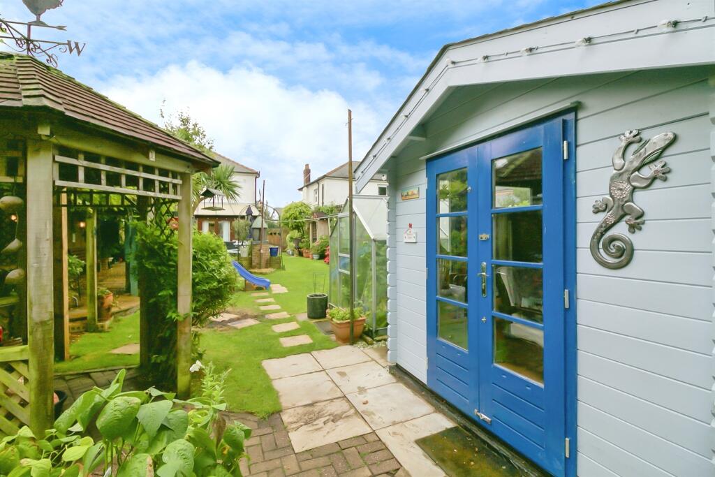 Additional image 17 of Port Road East, Barry