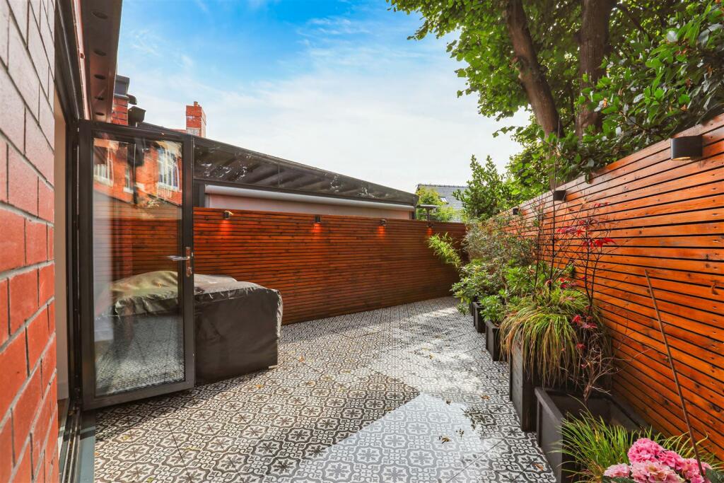 Additional image 26 of The Townhouse, 8 Pen Y Garth Mansions, 2 Stanwell Road, Penarth, CF64 3EA