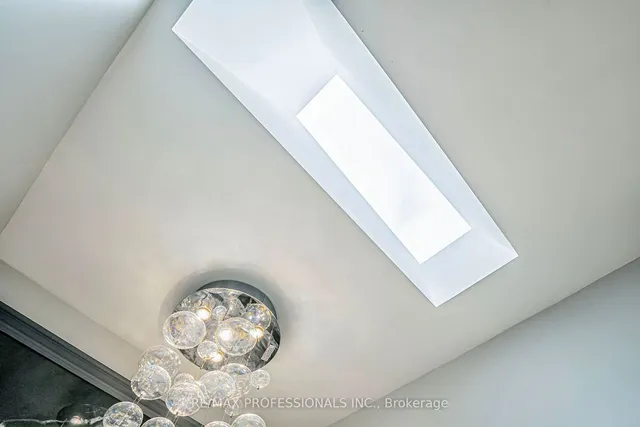 Additional image 19 of 46 Seventh St