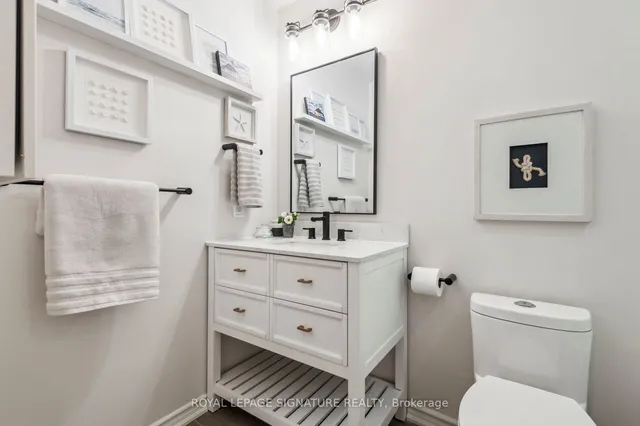 Additional image 12 of 201 Carlaw Ave Unit 702