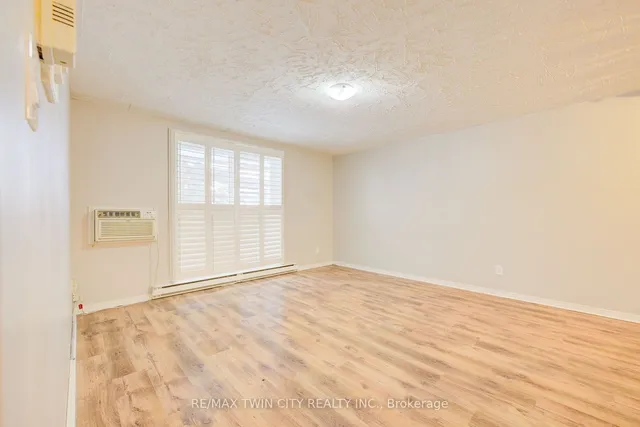 Additional image 12 of 24 Mooregate Cres Unit 202