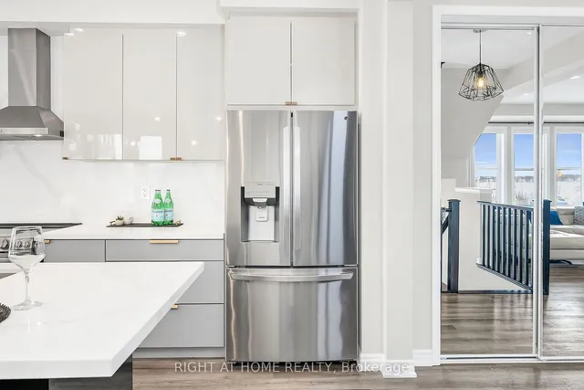 Additional image 10 of 980 Logan Dr Unit 27