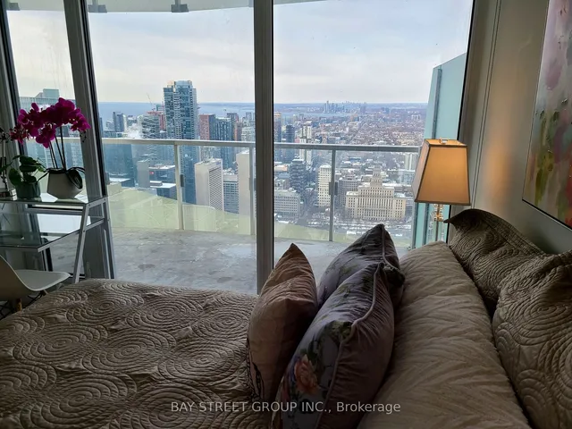Additional image 8 of 197 Yonge St Unit 5709
