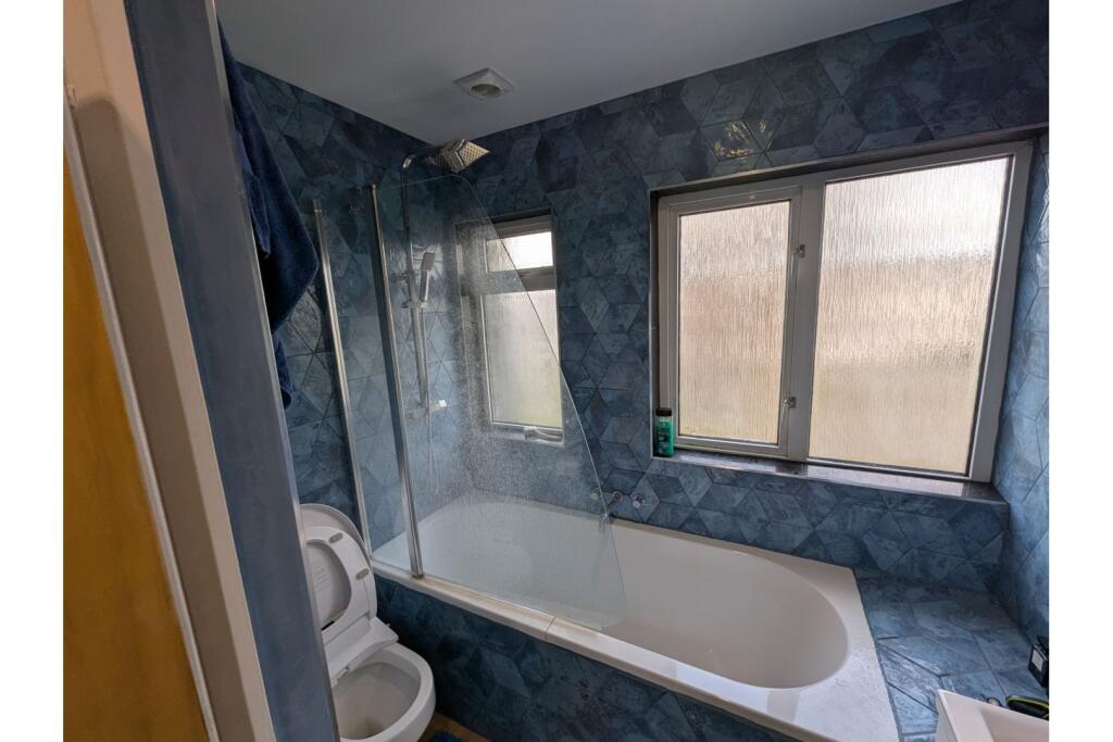 Additional image 15 of Brighton Road, Lancing, BN15