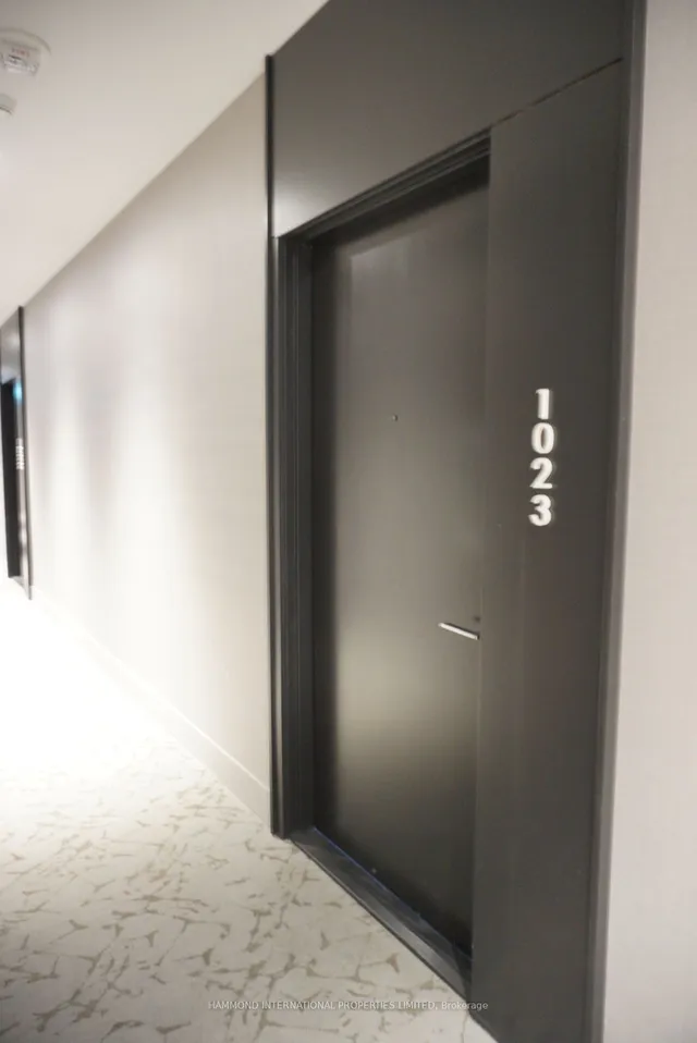 Additional image 8 of 270 Dufferin St Unit 1023