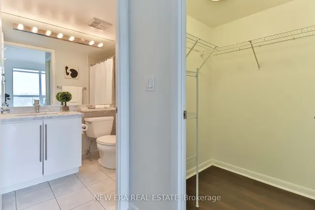 Additional image 24 of 219 Fort York Blvd Unit 613