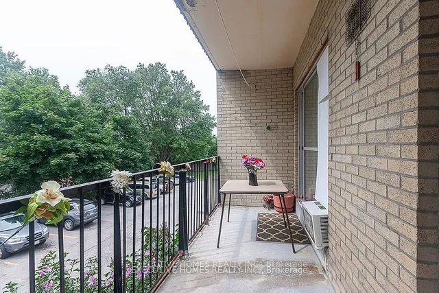 Additional image 24 of 1690 Victoria Park Unit 204