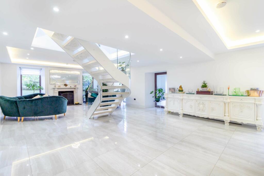 Additional image 9 of Rudry