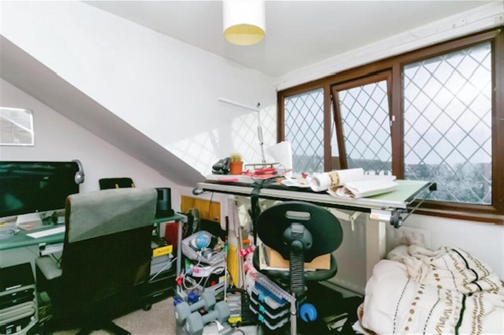 Additional image 12 of Mountbatten Road, BARRY