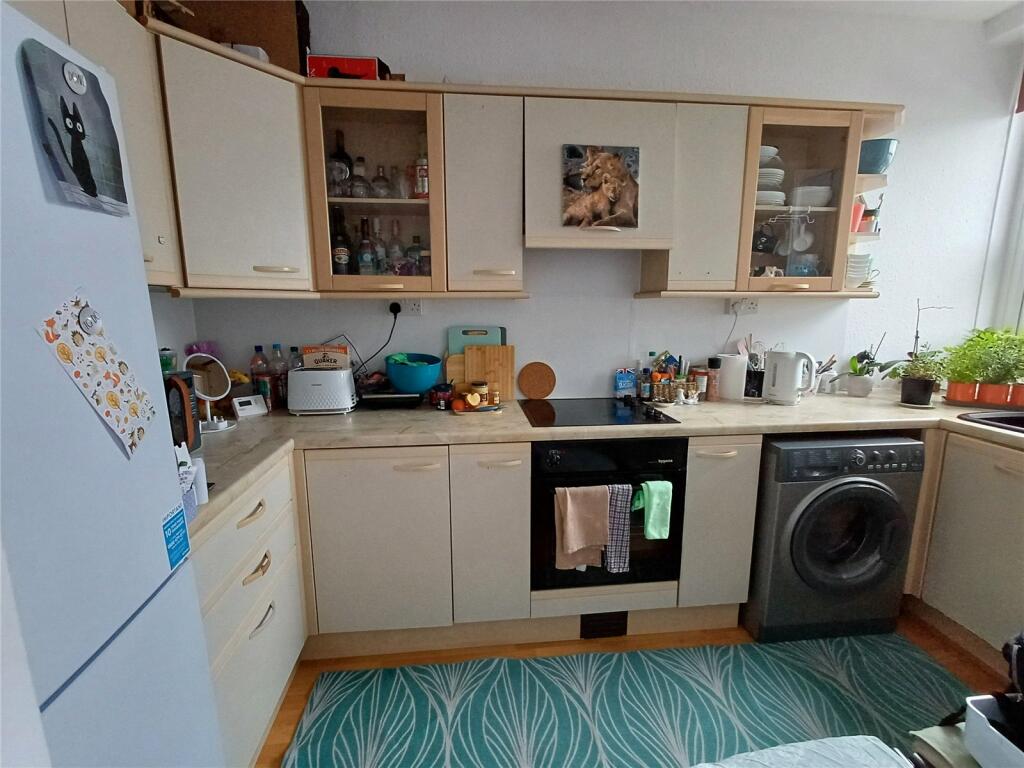 Additional image 3 of Campbell Court, 36-38 New Road, Porthcawl CF36 5DN, CF36