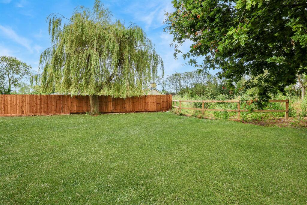 Additional image 3 of Highfields Road, Highfields Caldecote