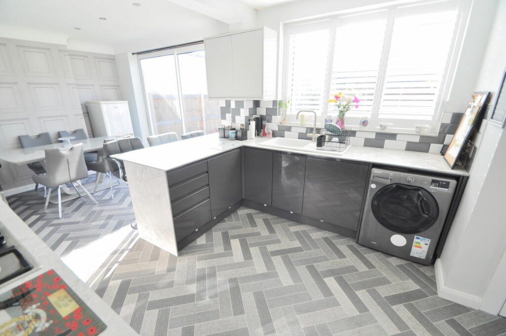 Additional image 4 of Harvey Avenue, Greasby